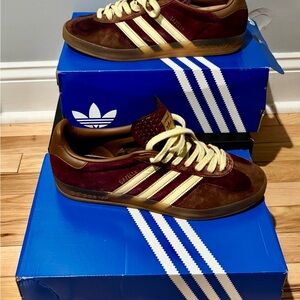 Adidas Men's gazelle, maroon, almost yellow